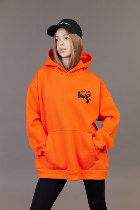 Брендированные мото худи и толстовки Mototur.pro — стиль и тепло Брендированные мото худи и толстовки Mototur.pro — стиль и тепло